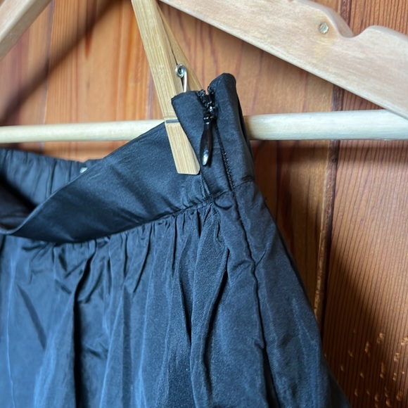 Wilfred Taffeta Tiered Midi Skirt in Black - Picture 5 of 12